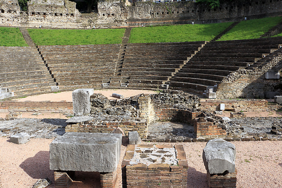 Римският амфитеатър
