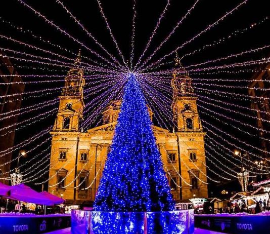 Как да повдигнете коледния си дух в Будапеща будапеща