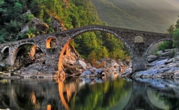 Топ 10 най-добри книги, за да опознаете България