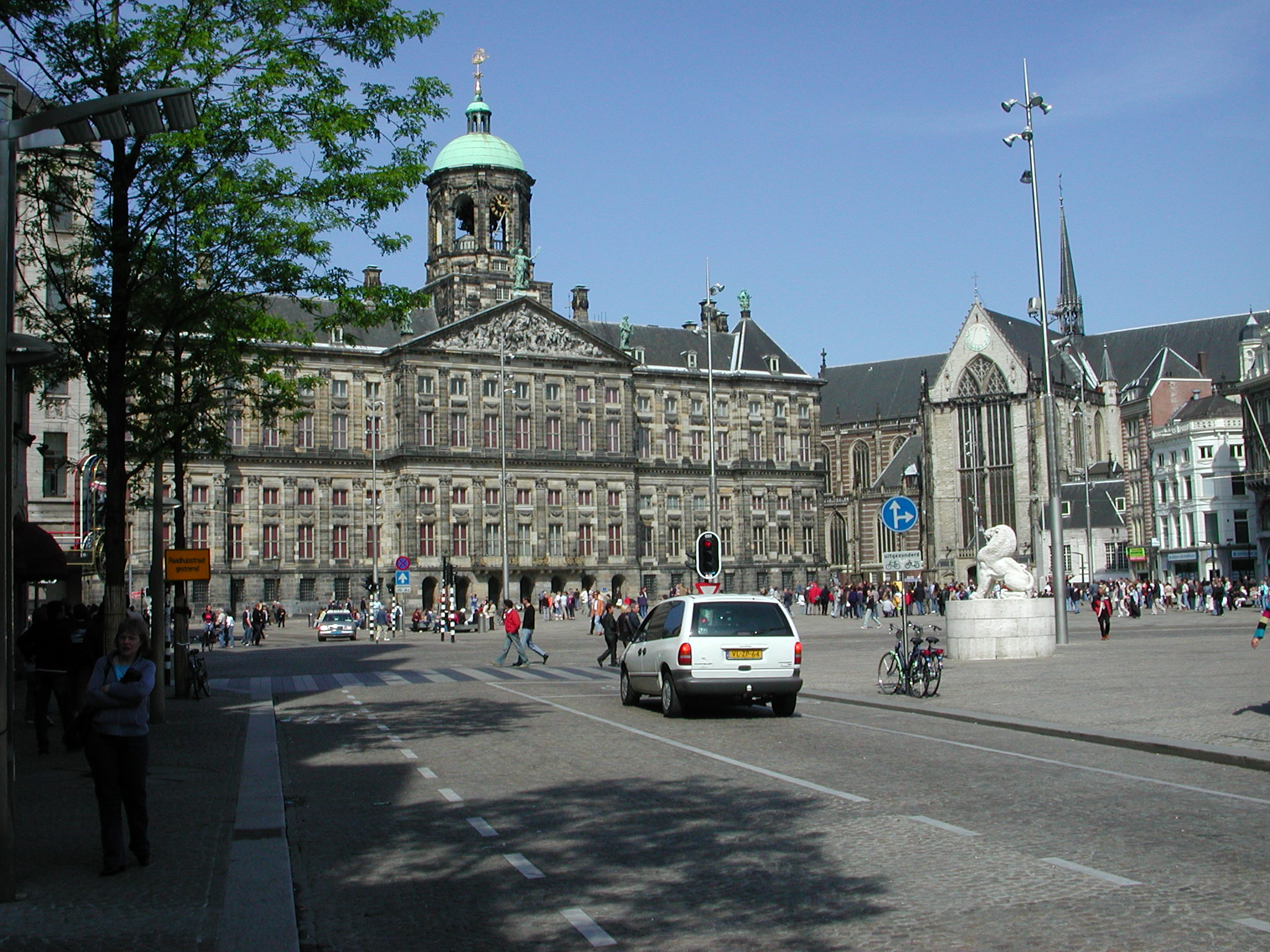 Площад Дам, Амстердам | Loyal Travel Blog