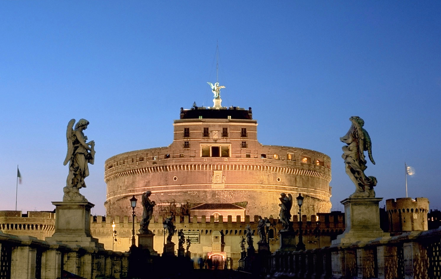 Замъкът Сант Анджело | Loyal Travel