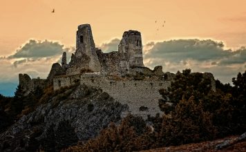 5 вампирски замъка